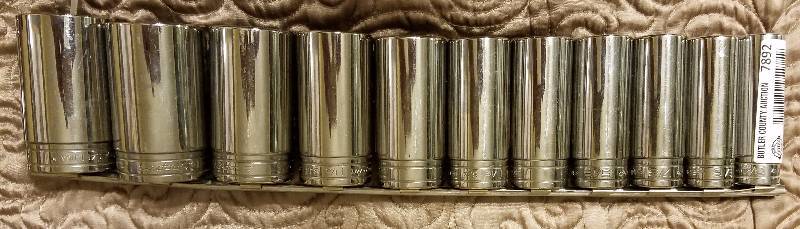 lot 7892 image: 11 Piece 12 Drive Snap-On Deep Well Socket Set - 34 through 1 716 -  SNAP-ON 