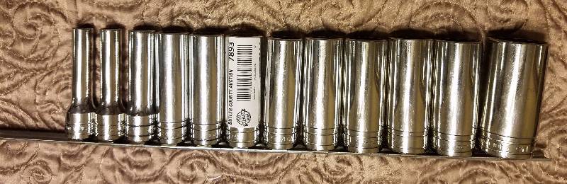 lot 7893 image: 12 Piece 12 Drive Snap-On Deep Well Socket Set - 38 to 1 14 -  SNAP-ON 