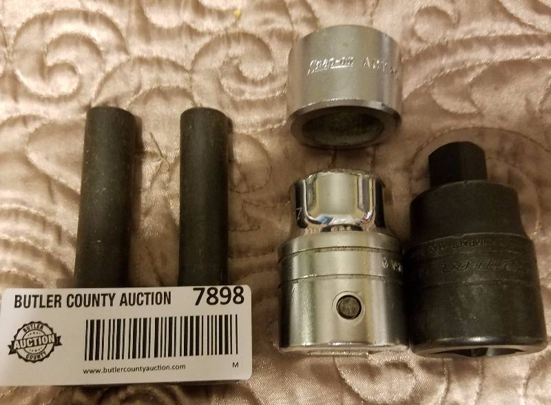 lot 7898 image: 5 Snap-On 34 Drive to 12 Drive Adapter -  SNAP-ON 