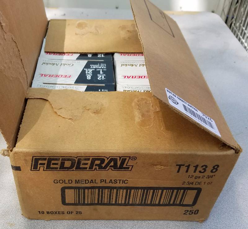 lot 7926 image: 1 CASE - Federal Gold Medal Plastic 12 Gauge 2 34 Shotgun Shells
