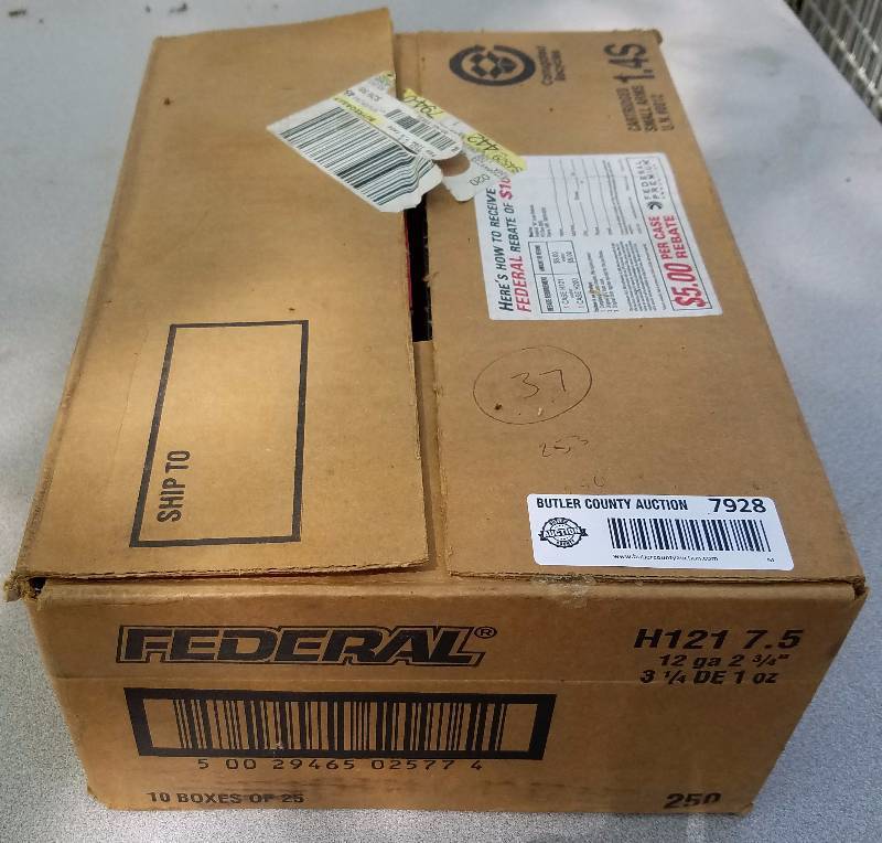 lot 7928 image: 1 CASE - Federal Game-Shok 12 Gauge Ammunition 250 Rounds #7.5 Shot 2-34 Length 1oz.