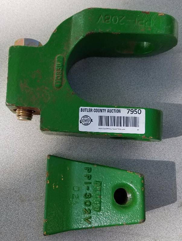 lot 7950 image: John Deere Tractor Parts