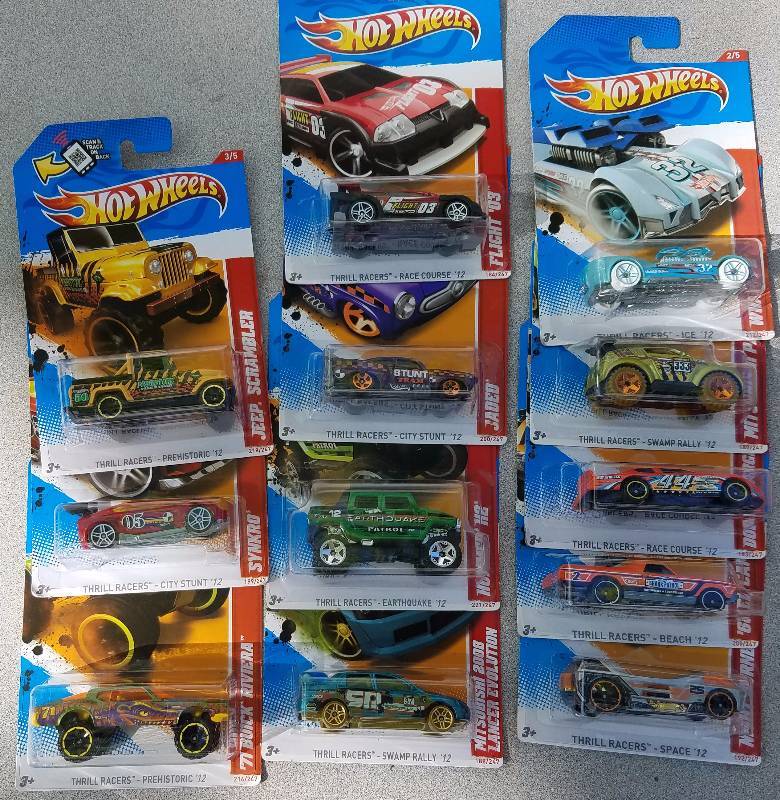 lot 7954 image: 12 HOT WHEELS Cars - Collection - Wow Start Bidding