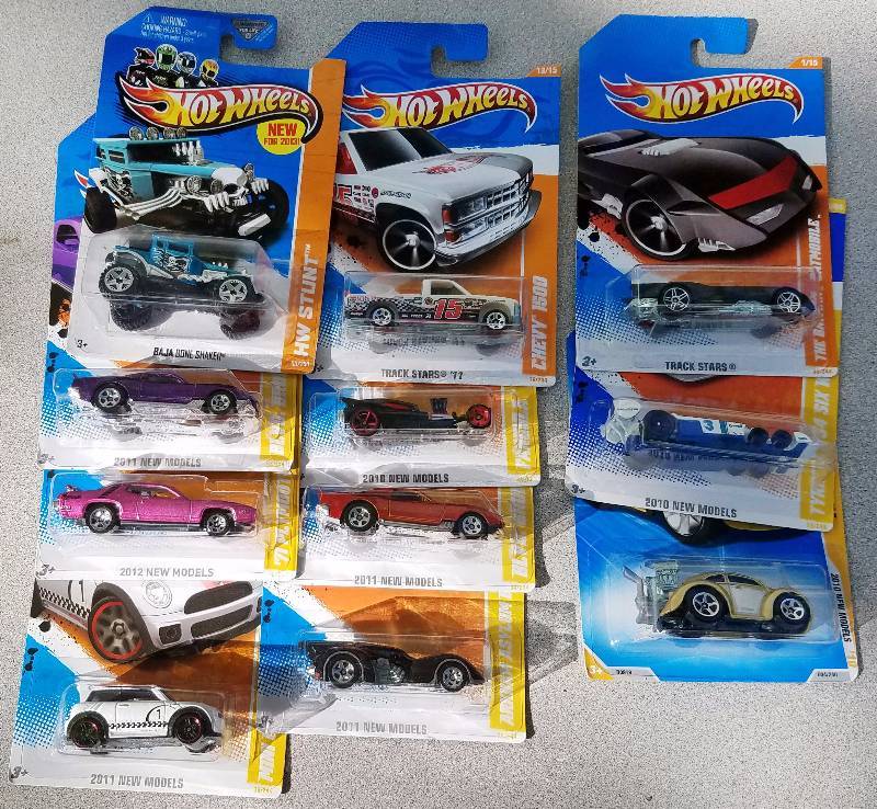 lot 7956 image: 11 HOT WHEELS Cars - Collection