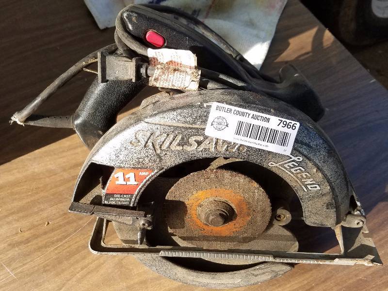 lot 7966 image: Skilsaw Legend 11 Amp Circular Saw
