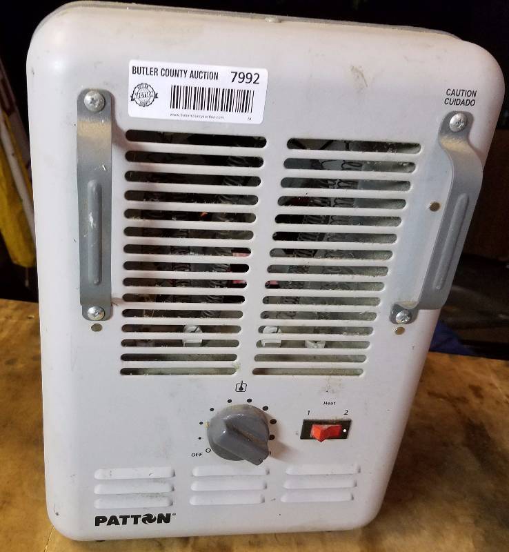 lot 7992 image: Patton Portable Space Heater