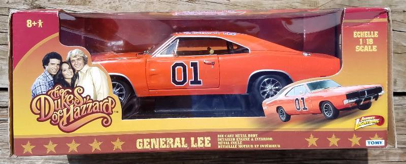 lot 7842 image: Dukes of Hazzard - GENERAL LEE - 1969 DODGE CHARGER Die Cast Model Car 118 scale - NEW IN BOX