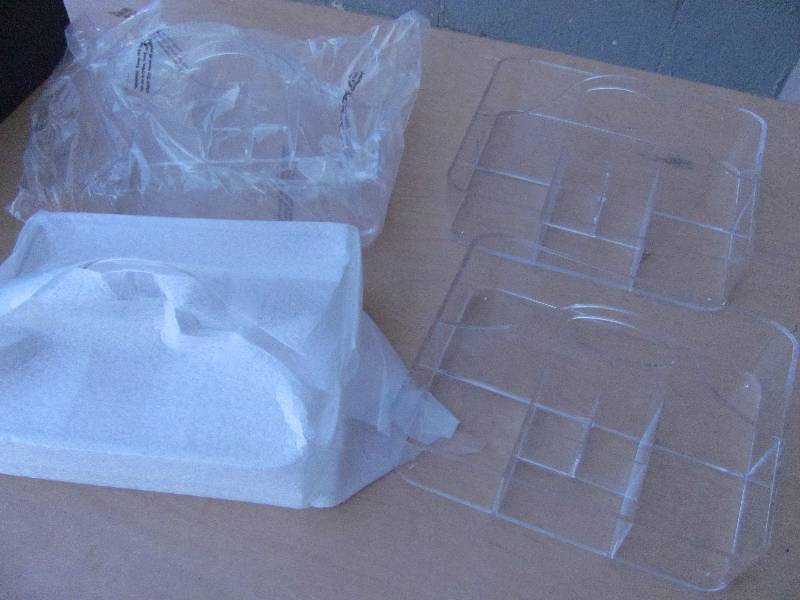 lot 7141 image: Plastic Organizer Trays - QTY 4 - nice with carry handle