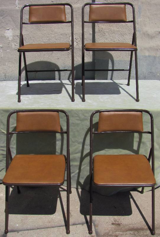 lot 7154 image: Lot of 4 Folding Chairs