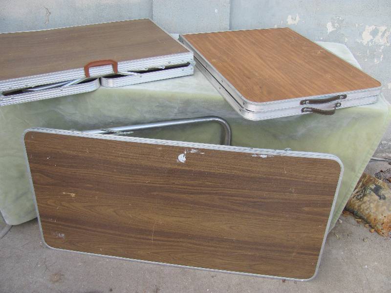 lot 7174 image: Folding Tables - Lot of 3 - Light weight