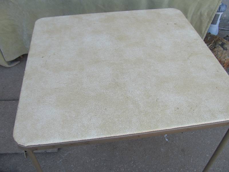 lot 7183 image: Folding Card Table