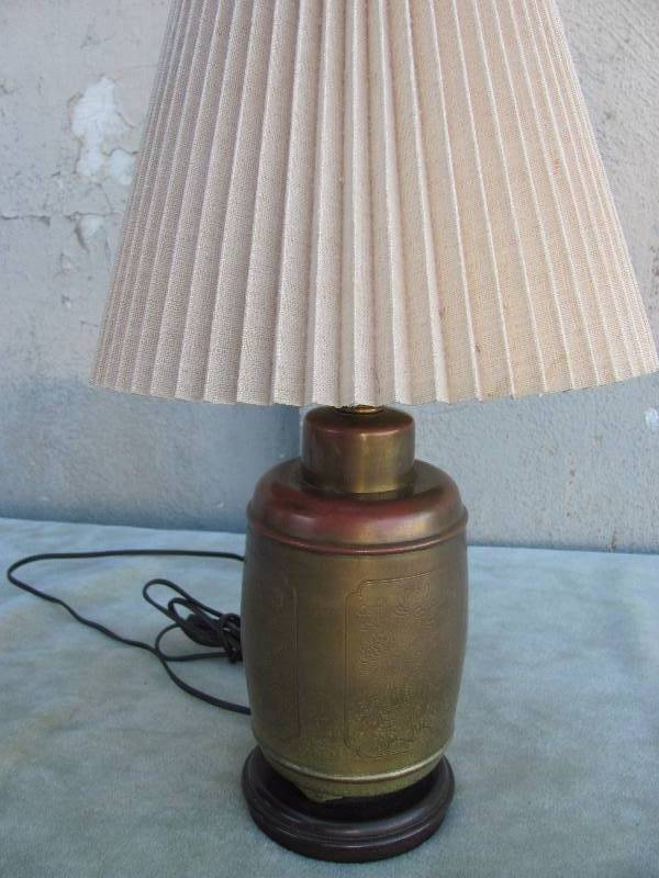 lot 7185 image: Brass Lamp 17.5 tall