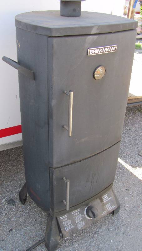 lot 7197 image: Brinkmann Propane Powered Smoker