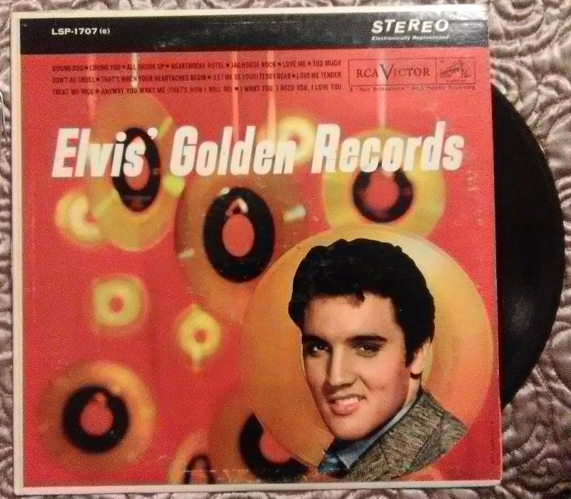lot 7420 image: ELVIS PRESLEY - LP - Golden Records - Vinyl RECORD -