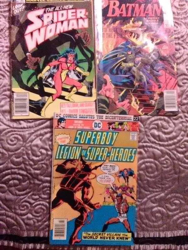 lot 7446 image: 3 COMIC BOOKS - Spider Woman - Batman - Superboy
