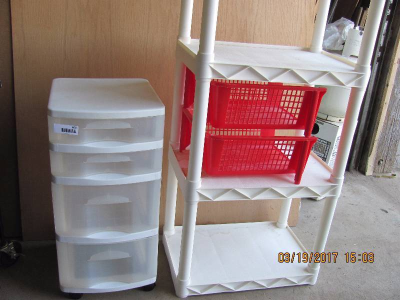 lot 6021 image: Lot of plastic storage items - shelf, rolling cart with drawers and 2 stacking baskets