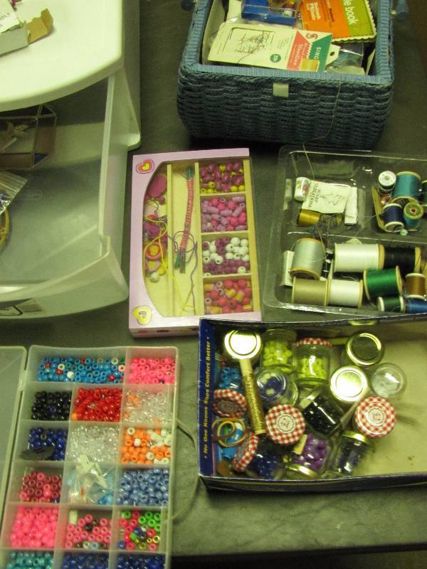 lot 6184 image: Craft and Sewing lot
