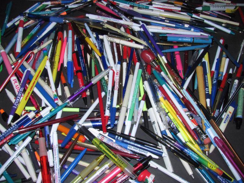 lot 6187 image: Ball Point Pens More than 250 ink pens