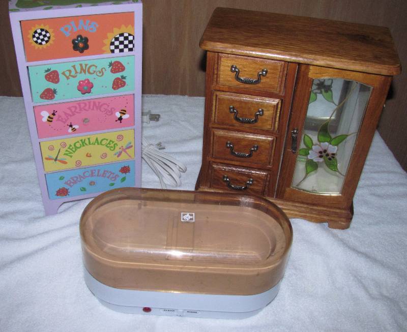 lot 6188 image: Jewelry boxes and sonic jewelry cleaner - kids jewelry box and pretty jewelry box