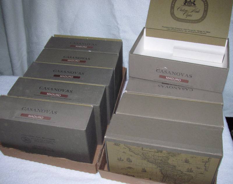 lot 6211 image: 10 Cigar Boxes - CASANOVAS MADURO - empty