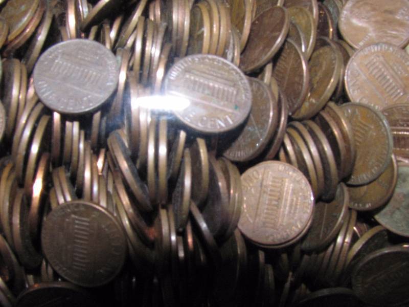 lot 6213 image: Copper Pennies - OVER 2,000 guaranteed pre-1982