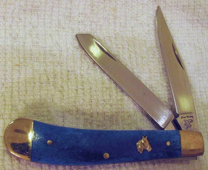 lot 6259 image: 2 Blade - Pocket knife - Blue handle with HORSE - Frost Cutlery