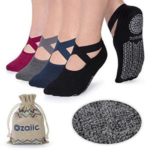 lot 1047 image: Ozaiic Non Slip Socks for Yoga Pilates Barre Fitness Hospital Socks for Women (4 Pairs - BlackNavyD.grayBurgundy)
