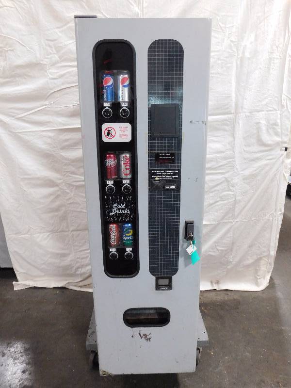 lot 1204 image: Soda Vending Machine