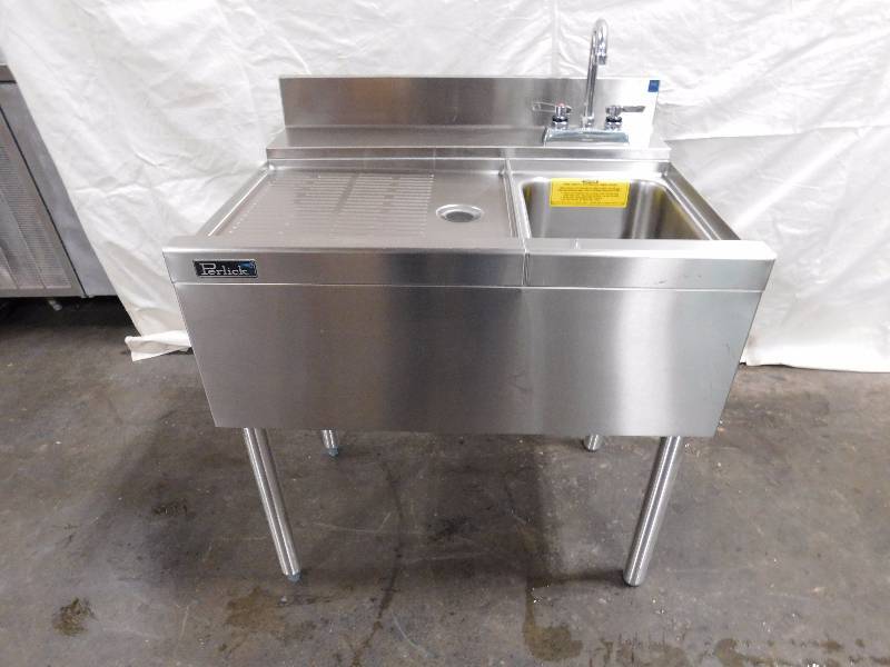 lot 1215 image: NEW Perlick Hand Sink wDrying Rack