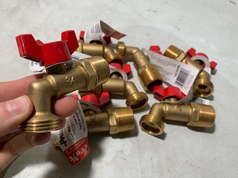 lot 179 image: 7 New Proline 34 or 12 Brass Hose Bibbs