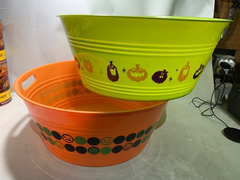 lot 259 image: 2 Large 20 Plastic Buckets
