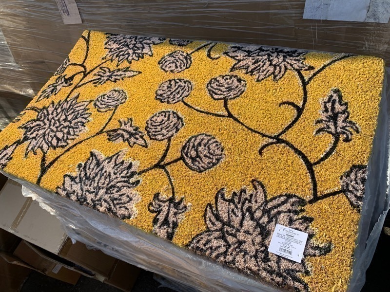 lot 549 image: New Threshold 18x30 Yellow Floral Doormat