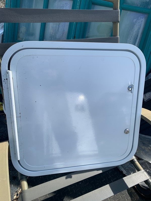 lot 388 image: Small RV Boat Storage Hatch Doors 21x20.5