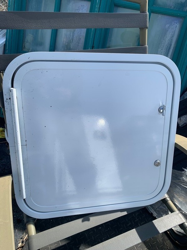 lot 387 image: Small RV Boat Storage Hatch Doors 21x20.5