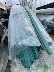 lot 28 image: New Large 82pc Pack of 8ftx2 Extra Privacy Tapered Edge  Winged Slats, Green