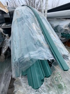 lot 27 image: New Large 82pc Pack of 8ftx2 Extra Privacy Tapered Edge  Winged Slats, Green