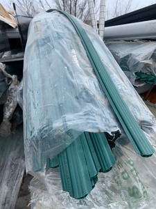lot 30 image: New Large 82pc Pack of 8ftx2 Extra Privacy Tapered Edge  Winged Slats, Green