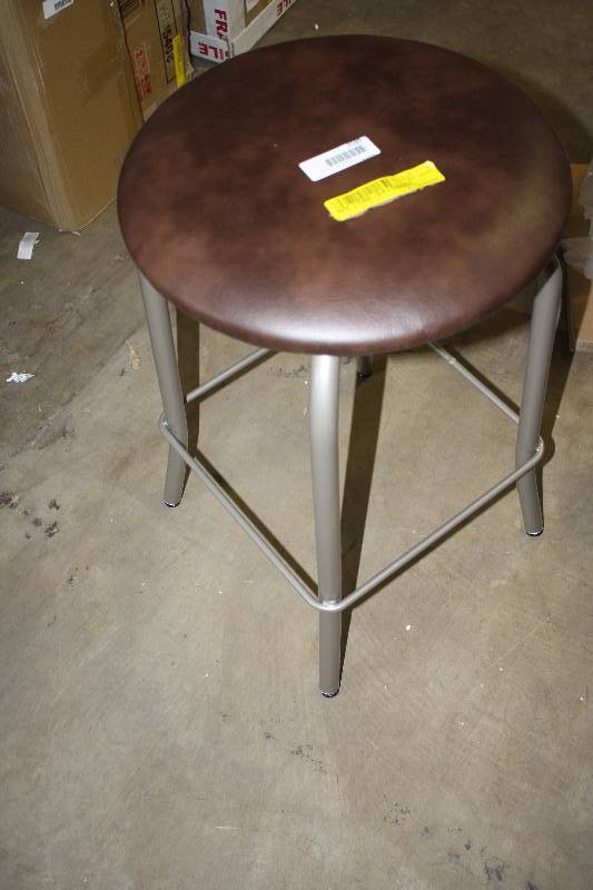lot 3199 image: Amisco Bar Stool Flare 26 Sivel Bar Stool