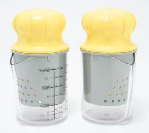 lot 44233 image: Retail - $21.98 Avobagel Set of 2 Citrus Juicers, BLACK