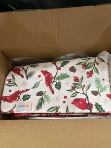 lot 44349 image: MU Kitchen Set of 4 Reversible Seasonal Placemats Holiday,