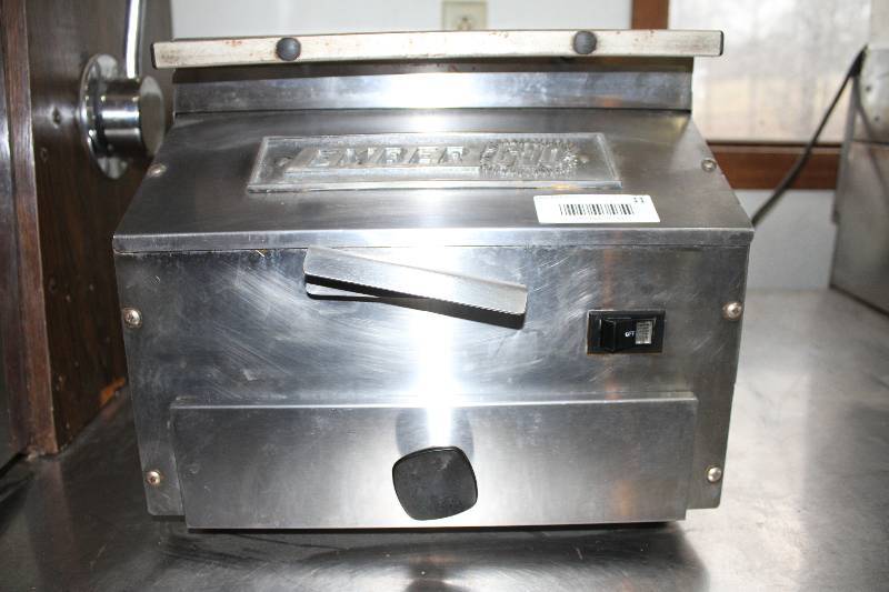 lot 11 image: Ember Glo Steamer- Commercial Countertop Model