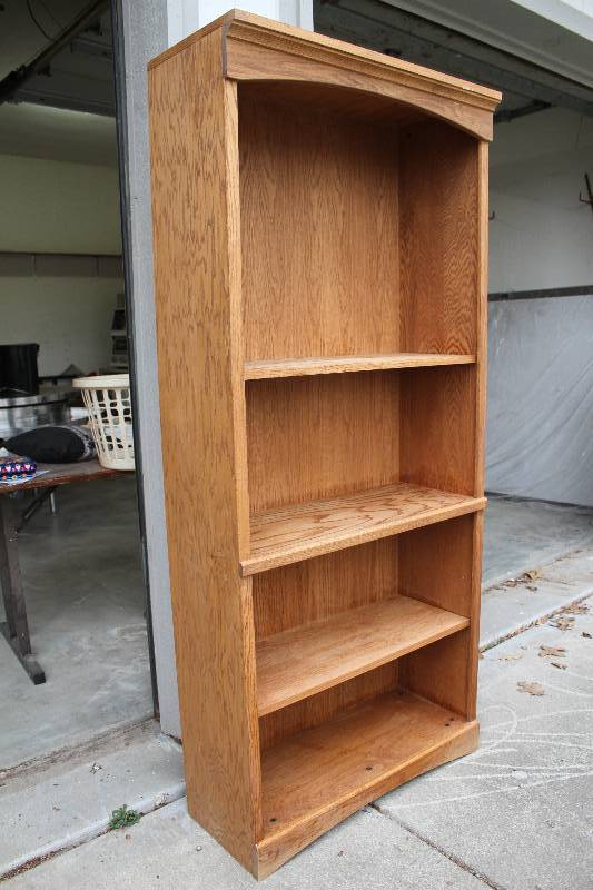 lot 20 image: Wood Cabinet-  Basic wooden open storage