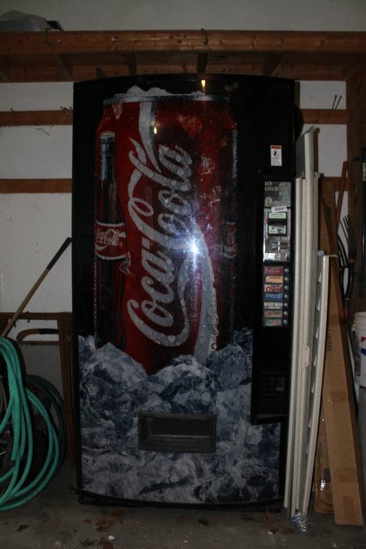 lot 21 image: Vendo Coke Cola Machine- Coke Cola Full size