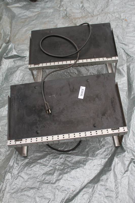 lot 25 image: Commercial Electric Warmers