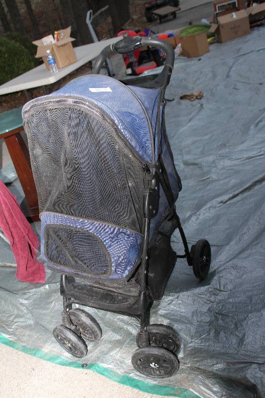 lot 54 image: Animal Stroller