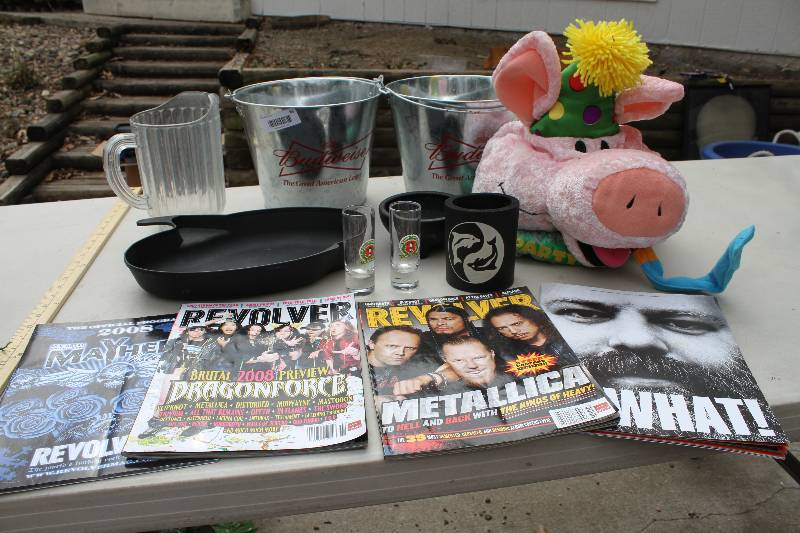 lot 64 image: Party Bar Items