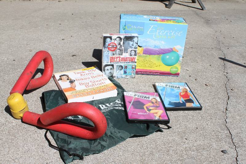 lot 96 image: Work out Excersize stuff- Ball and dvds
