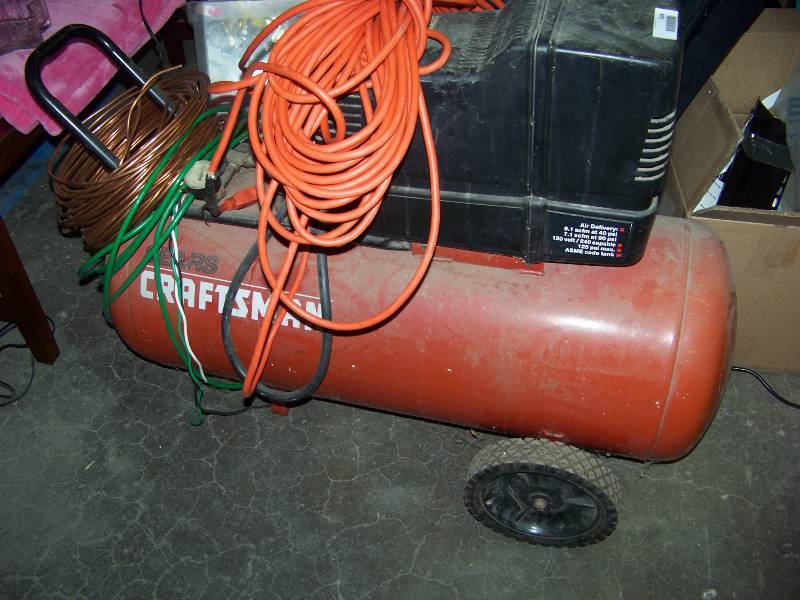 lot 1428 image: Craftsman Air Compressor