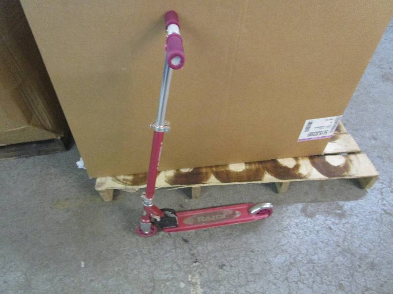 lot 702 image: Scooter