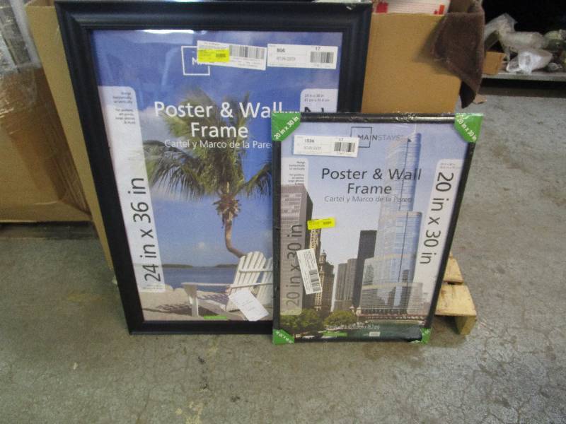 lot 719 image: Lot of Picture Frames